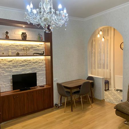 Best Location Renovated Home Тбилиси Екстериор снимка