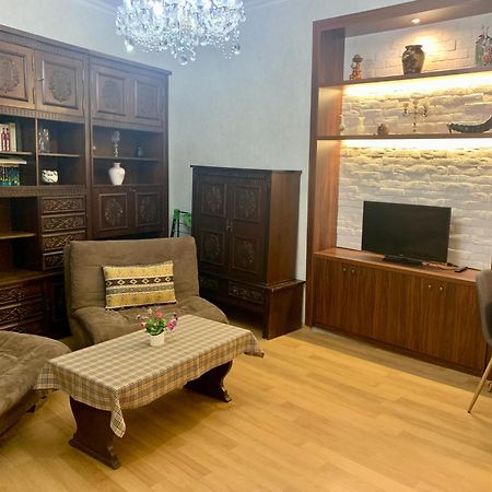 Best Location Renovated Home Тбилиси Екстериор снимка