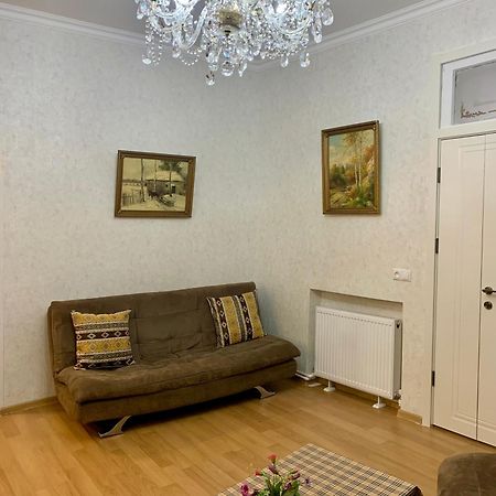 Best Location Renovated Home Тбилиси Екстериор снимка