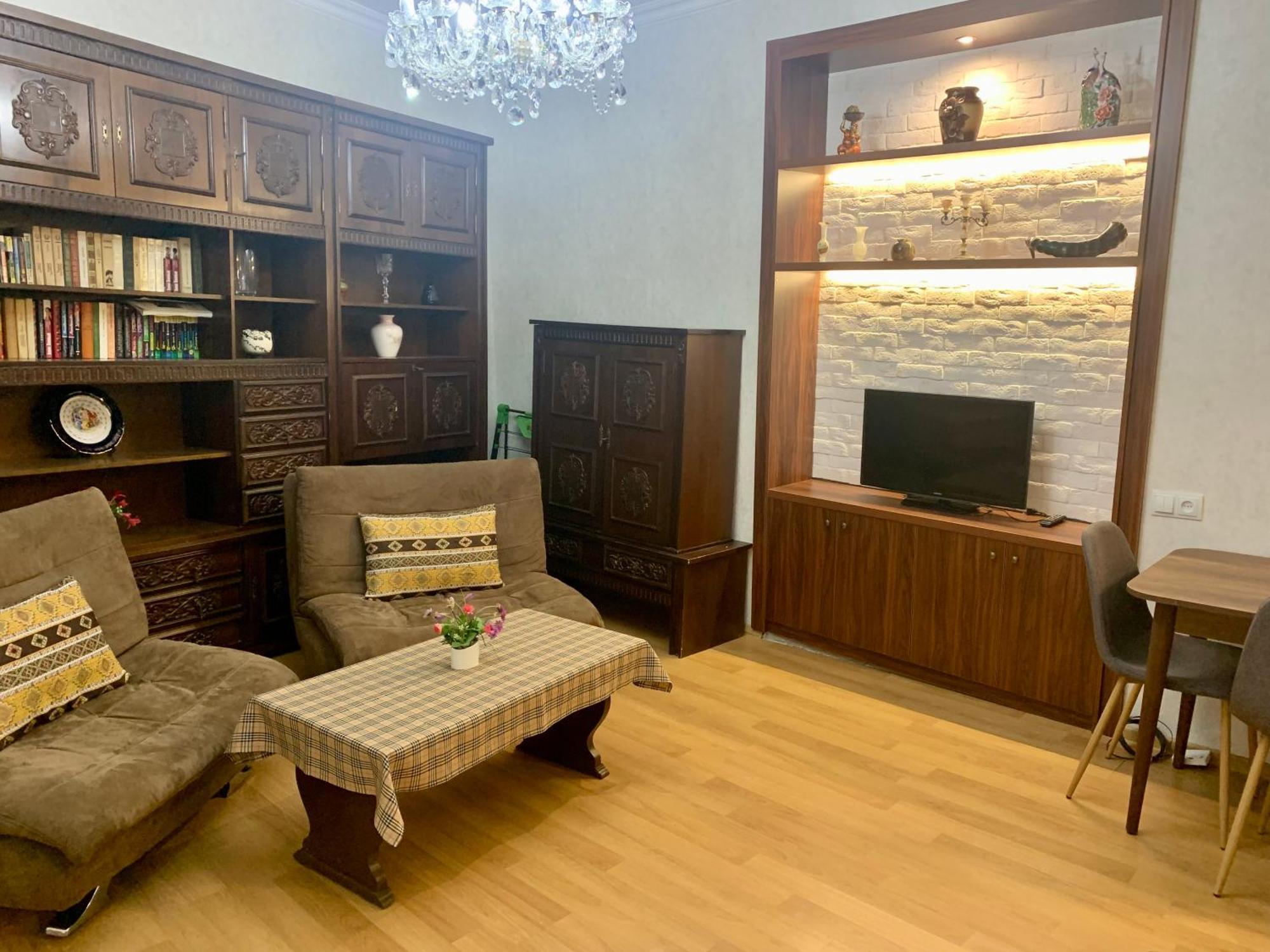Best Location Renovated Home Тбилиси Екстериор снимка