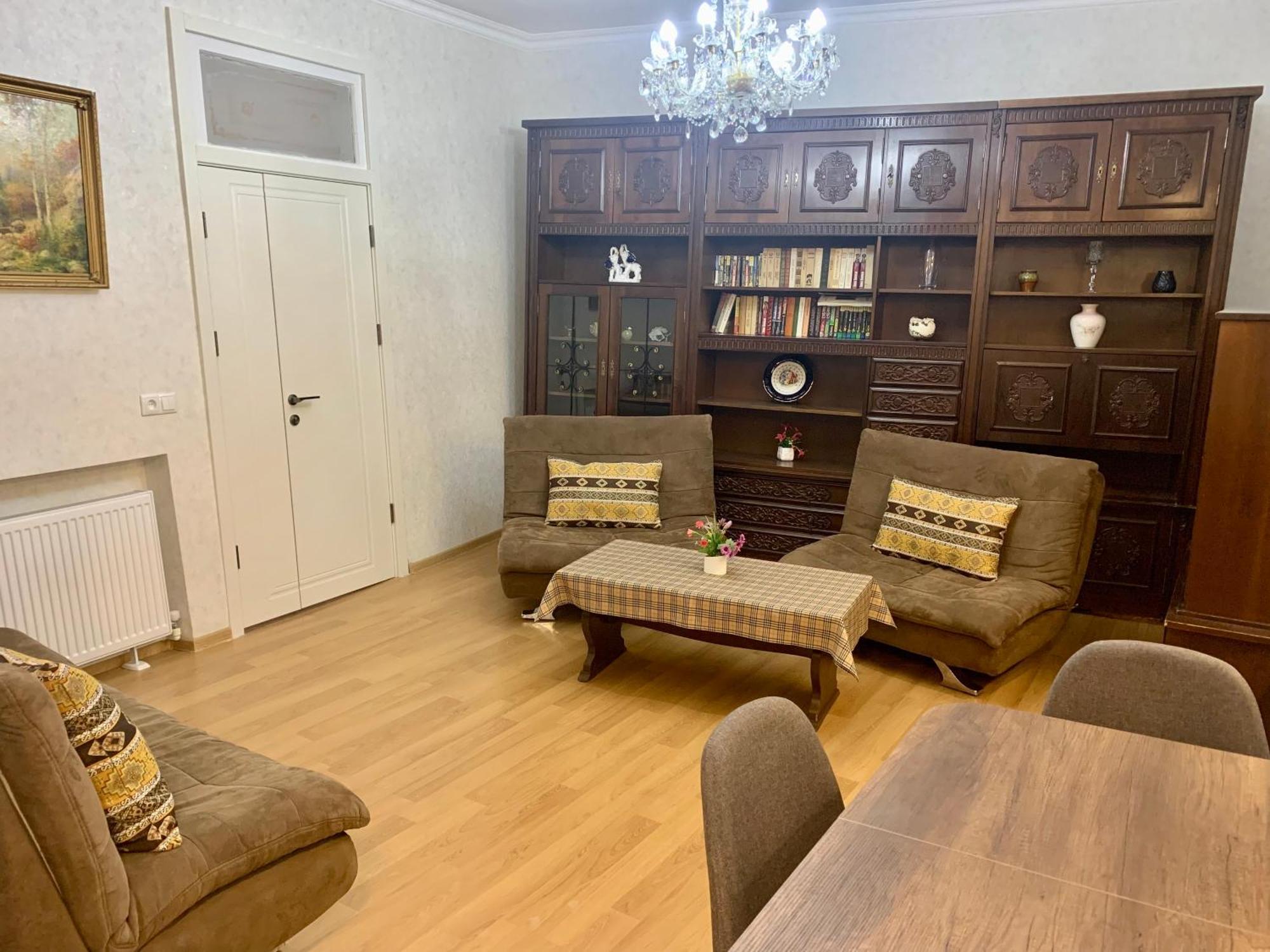 Best Location Renovated Home Тбилиси Екстериор снимка
