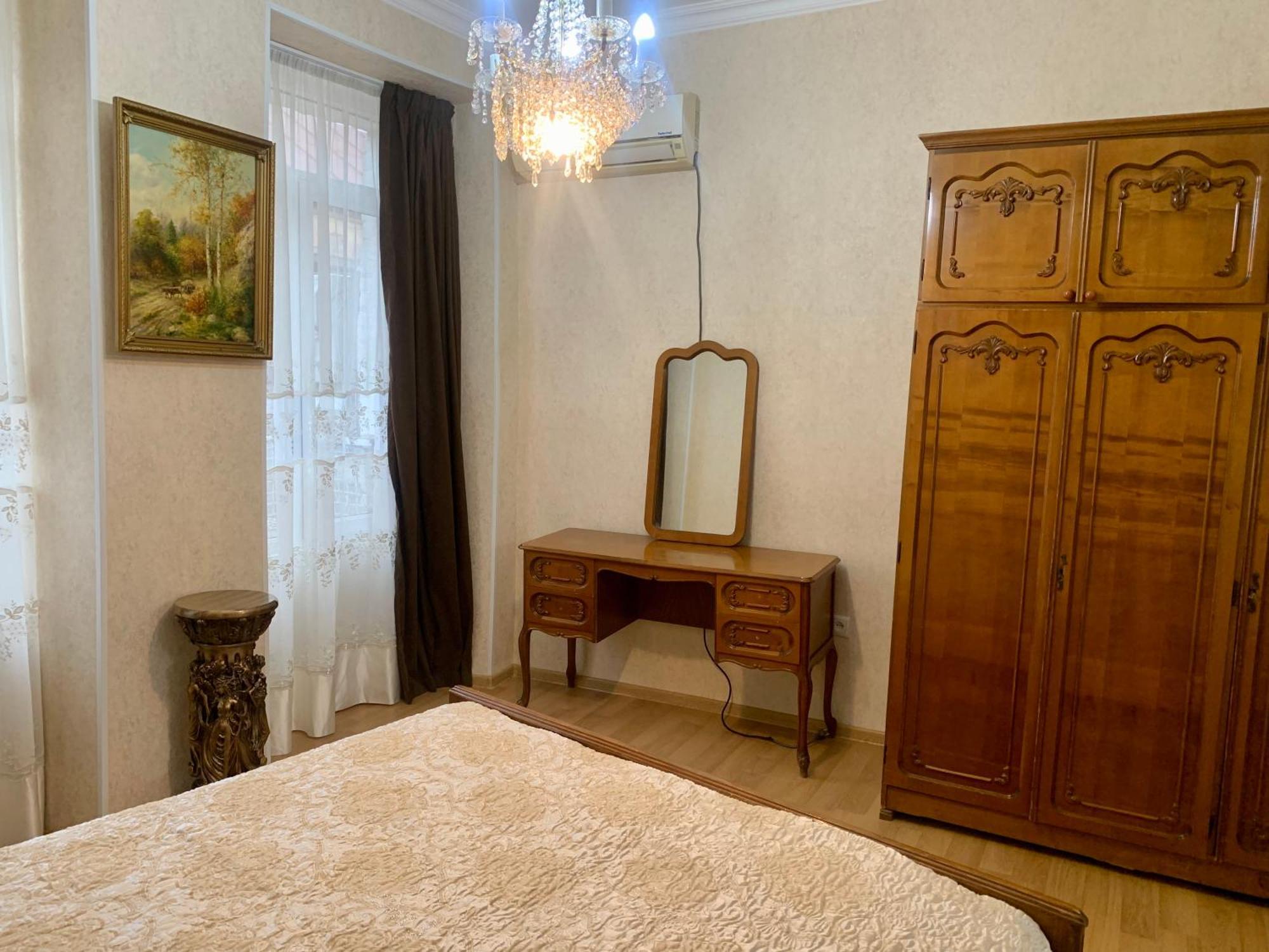 Best Location Renovated Home Тбилиси Екстериор снимка