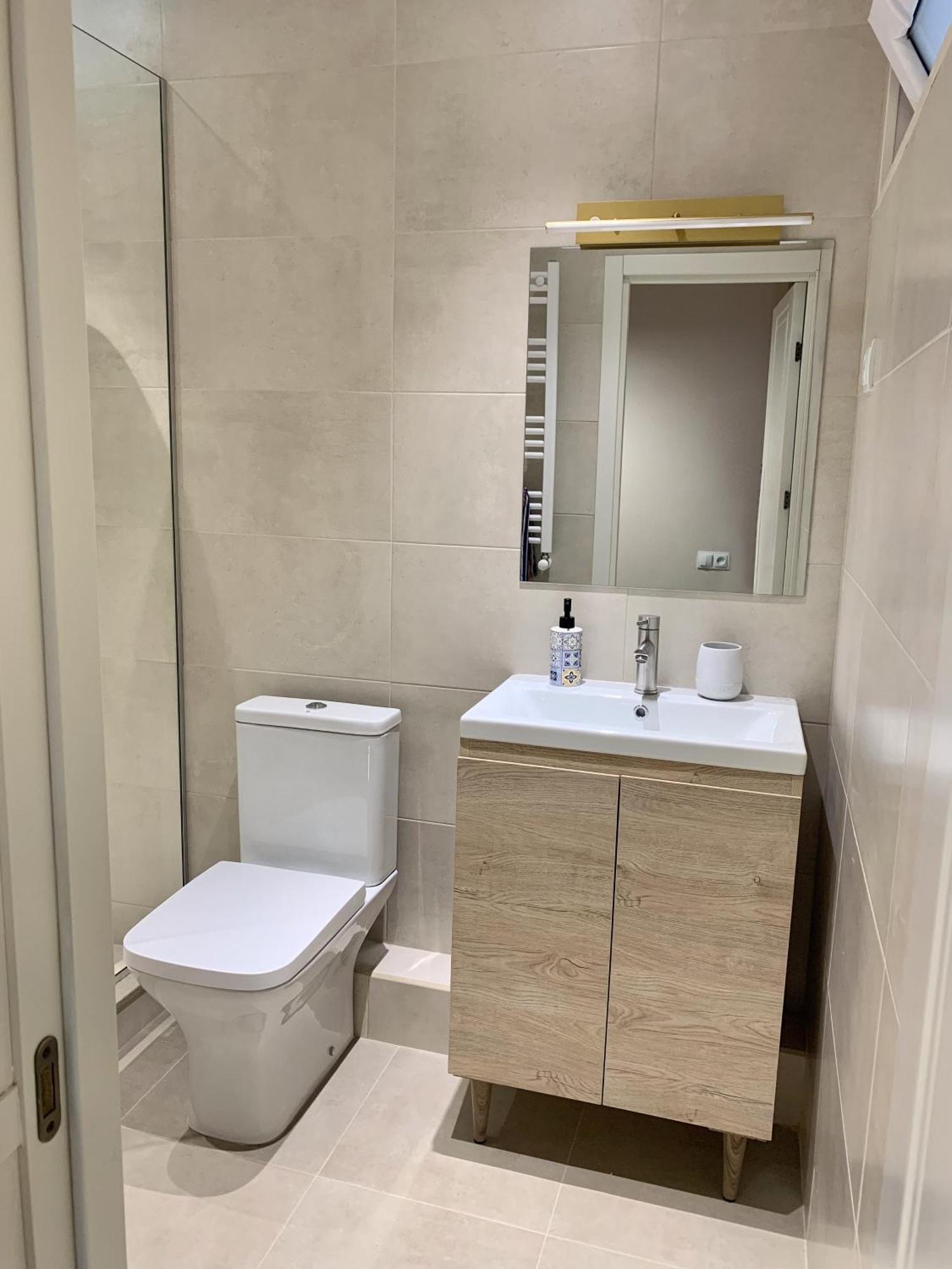 Best Location Renovated Home Тбилиси Екстериор снимка