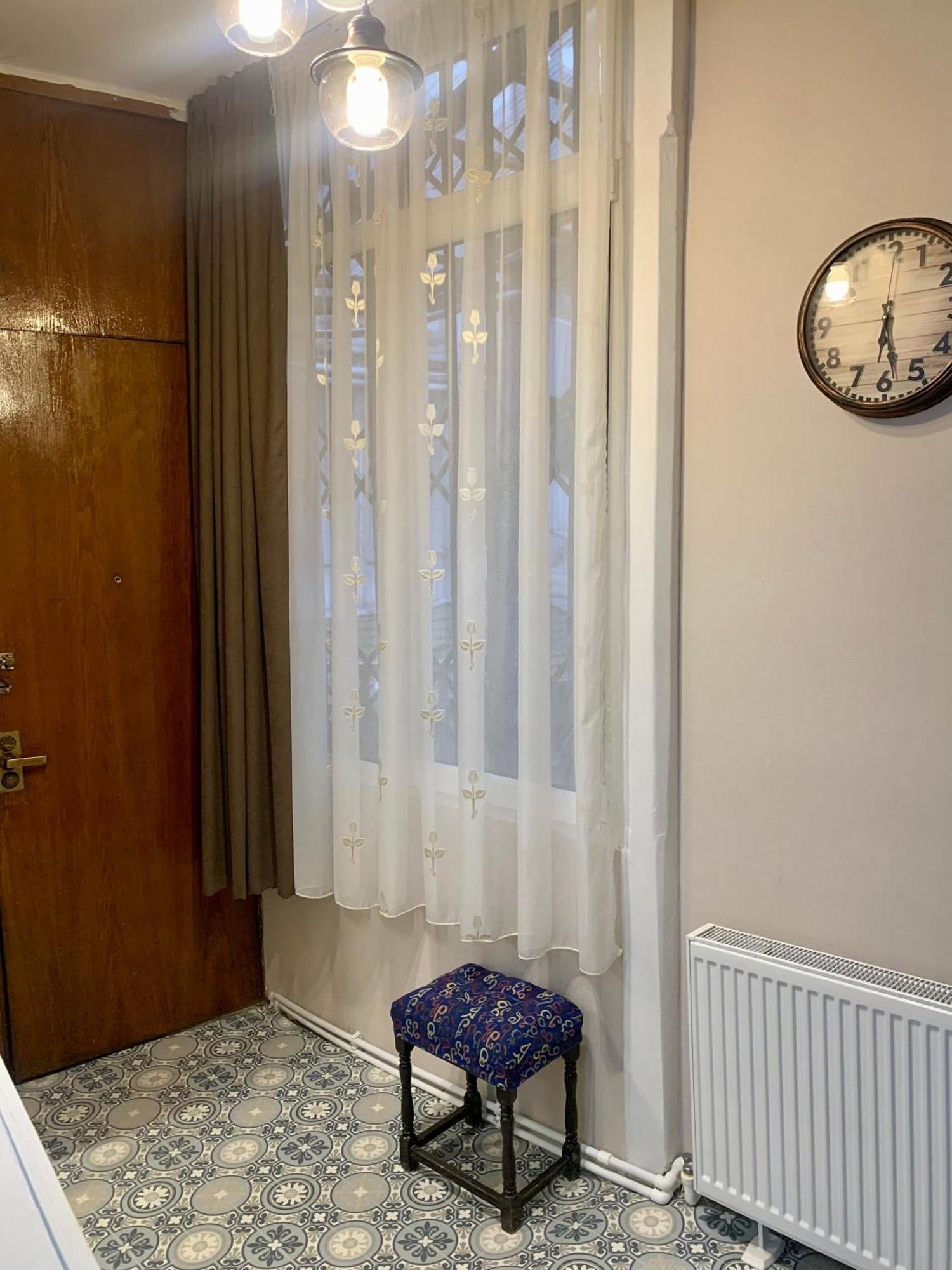 Best Location Renovated Home Тбилиси Екстериор снимка